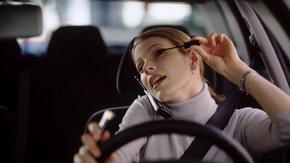 Trucco e volante |pericolo costante