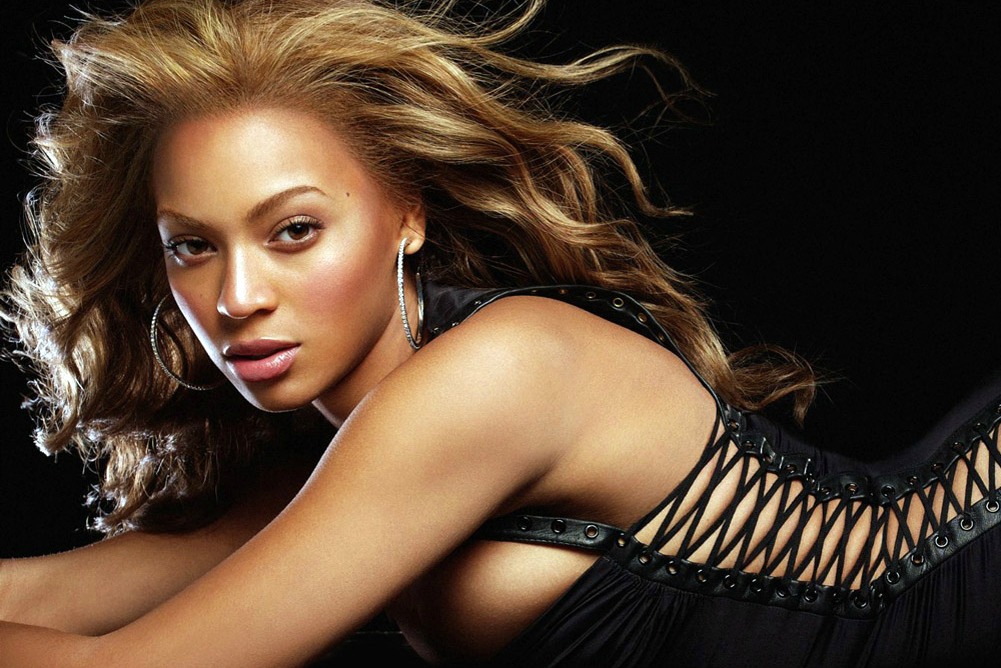 Fan sculaccia Beyoncé| e lei si infuria, il video