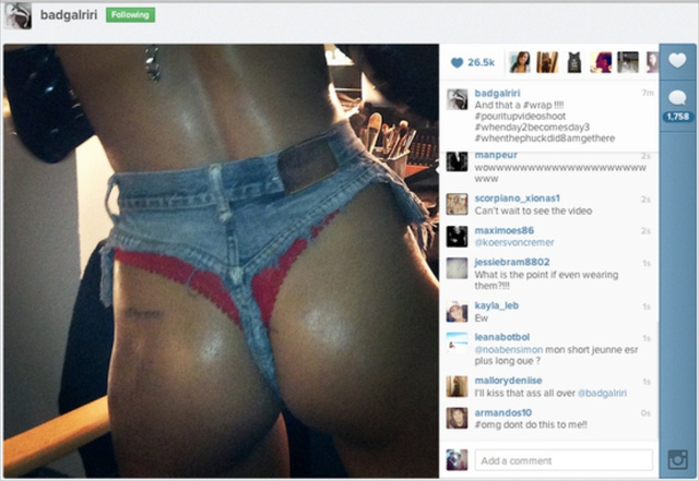 Rihanna supersexy grazie al jeans “infradito” – Foto