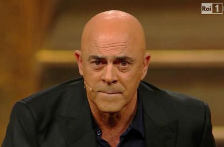 Crozza a Sanremo: “Italia |tra bellezza e disastro” VIDEO