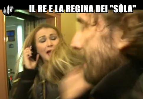 Eva Henger prende a sberle| l’inviato de “Le Iene” – Video