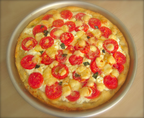 Da 9 anni riceve a casa pizze che non ha mai ordinato: “Non ce la faccio più”