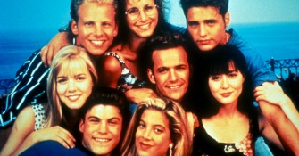 La star di “Beverly Hills 90210″ |e la convivenza con Brad Pitt: |”Non ci lavavamo per giorni”