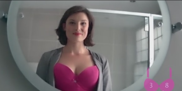 Quante volte al giorno ti guardano il seno? Scoprilo con un video