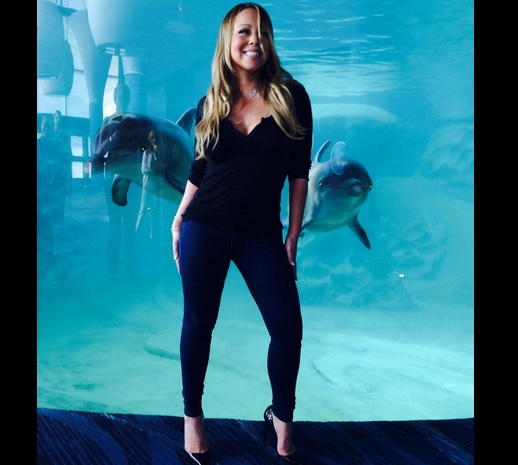 Mariah Carey stecca durante un concerto – Video