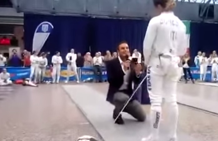 Paolo Pizzo, proposta di matrimonio in pedana – Video