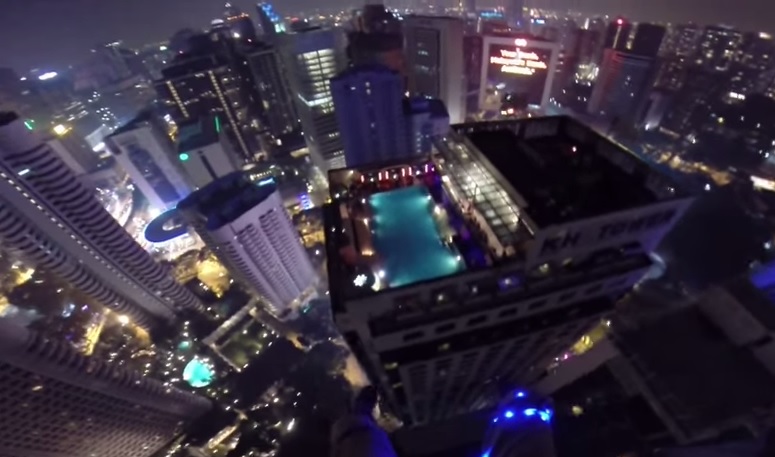 Il tuffo in piscina più pazzo del mondo – Video