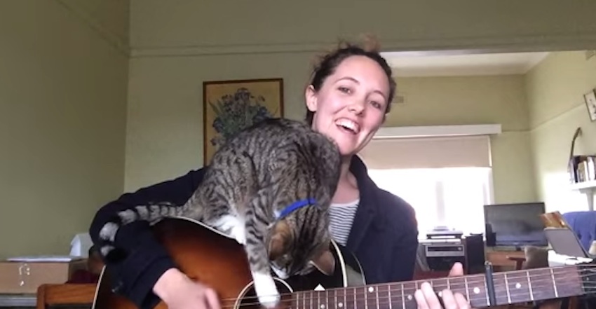 Ayleen e George, il “duetto” folk che non ti aspetti – Video