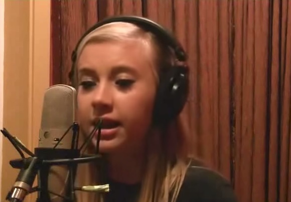 L’ugola d’oro di Lauren: giovanissima, ha un parente celebre