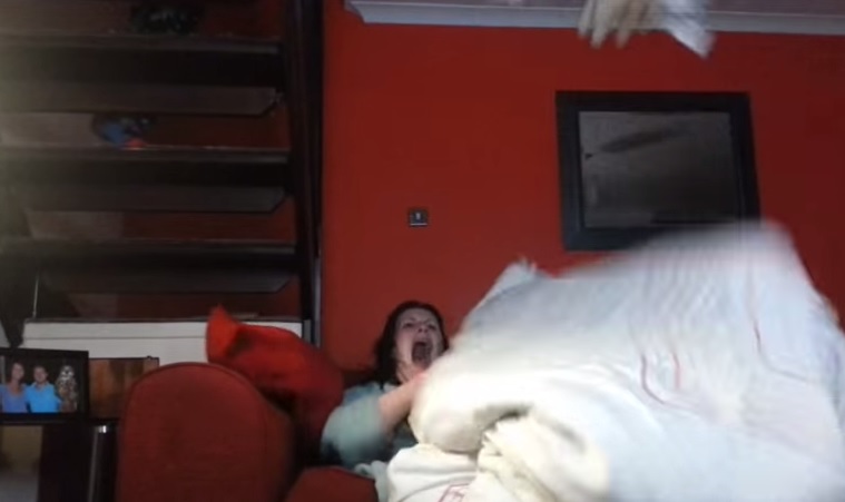 La fidanzata rischia lo choc, ecco lo scherzo più crudele di sempre