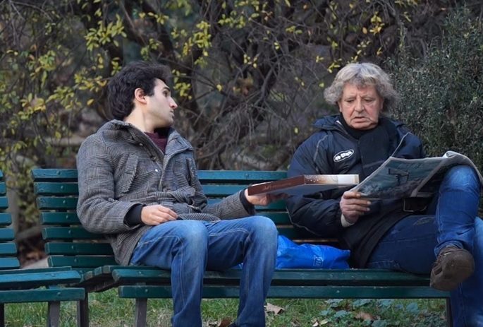 Forrest Gump tra la gente, la candid camera commuove la rete