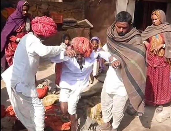 India, lo credono morto e sta per essere cremato: si sveglia