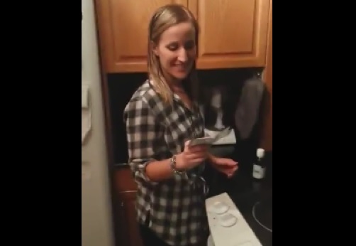 La sorpresa che commuove il web: “Prepara la valigia e…” – Video