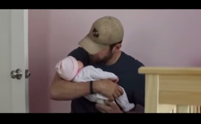 “American Sniper”, il bambolotto al posto del neonato indigna il pubblico
