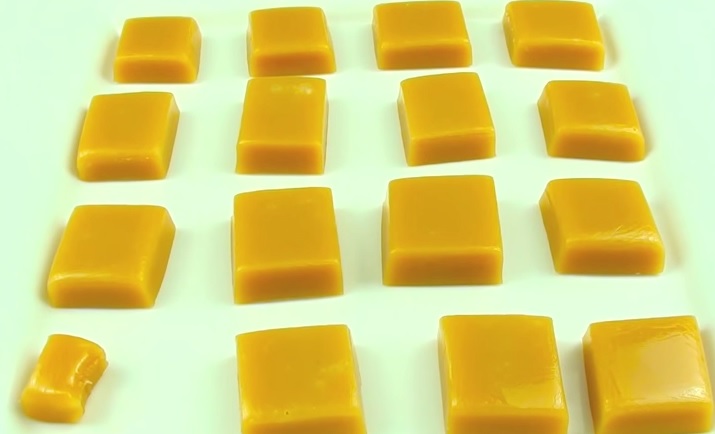 Ecco come preparare le caramelle mou al microonde – Video