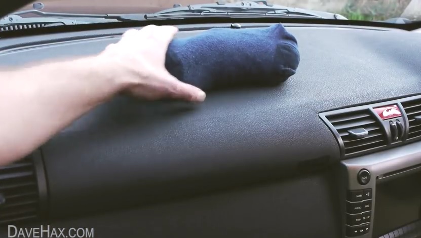 Mai più vetri appannati…con la sabbia del gatto – Video