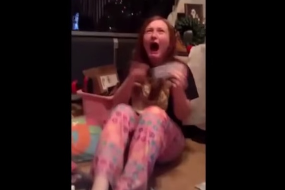 Un biglietto per il concerto dei One Direction? La reazione è virale