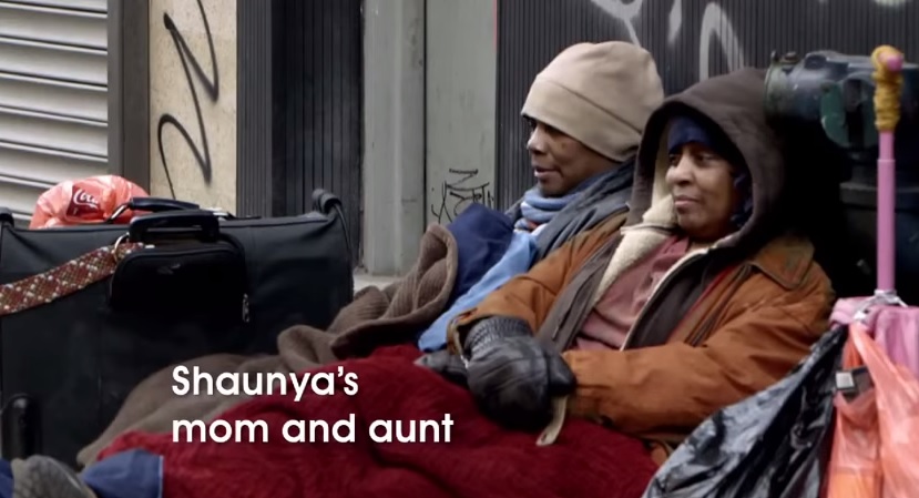 Riconoscereste i vostri familiari nei panni di un clochard? – Video