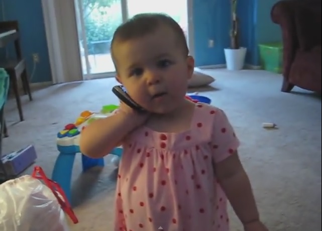 “Pronto, papà?”, ciò che accade dopo vi strapperà una risata