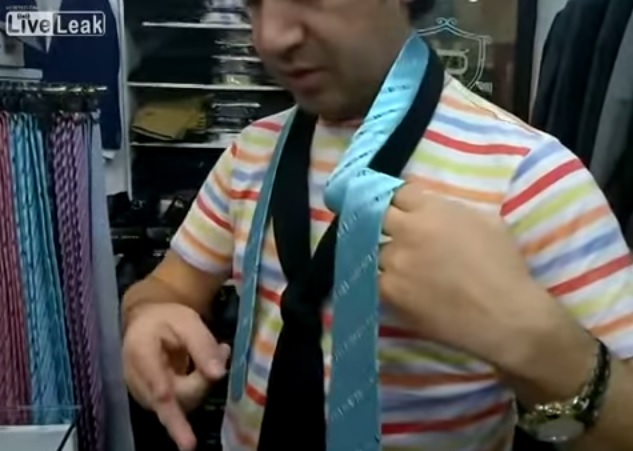 Come annodare la cravatta in 5 secondi – Video