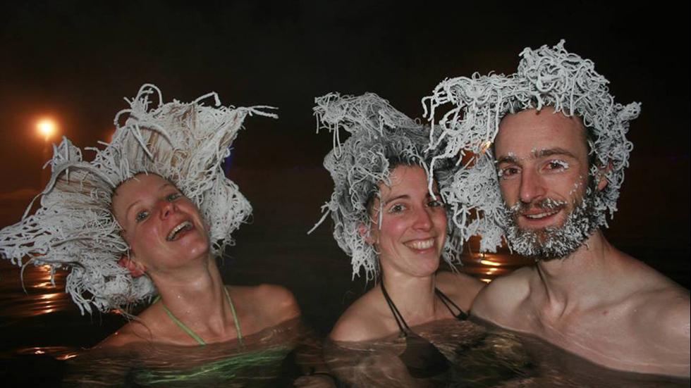 Bagno a – 30 gradi…. e i capelli diventano di ghiaccio – Video