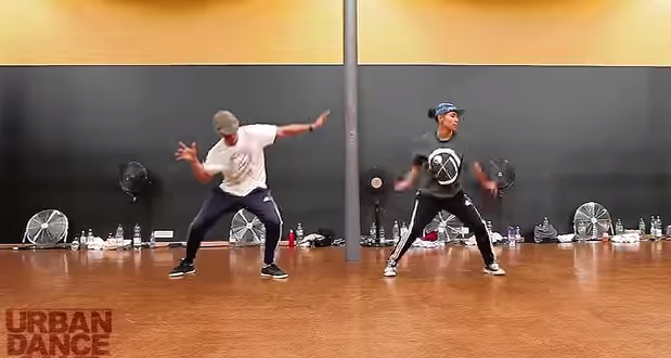 La loro coreografia sta lasciando tutti a bocca aperta – Video