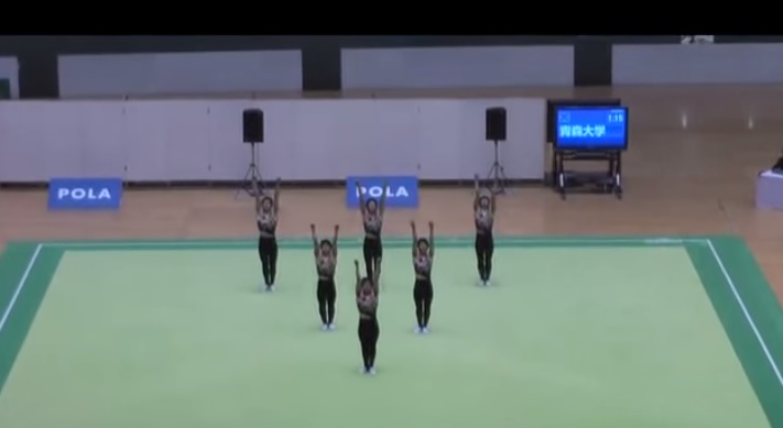 6 ginnasti e la performance più ipnotica di sempre – Video