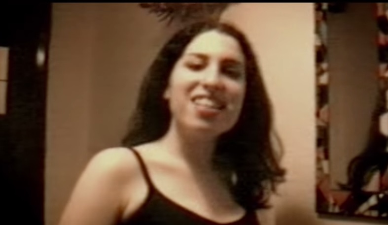 Amy Winehouse a 14 anni: canta “Happy Birthday” – Video