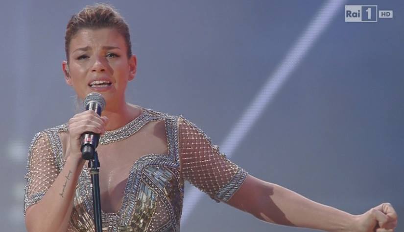 Wind Music Awards, Emma Marrone ricorda Pino Daniele – Video
