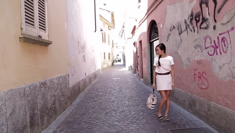 Donne e smartphone, la parodia di Tess Masazza è virale – Video