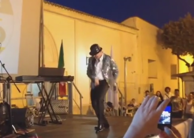 Francesco Ventola, neo eletto Regione Puglia, balla come Michael Jackson