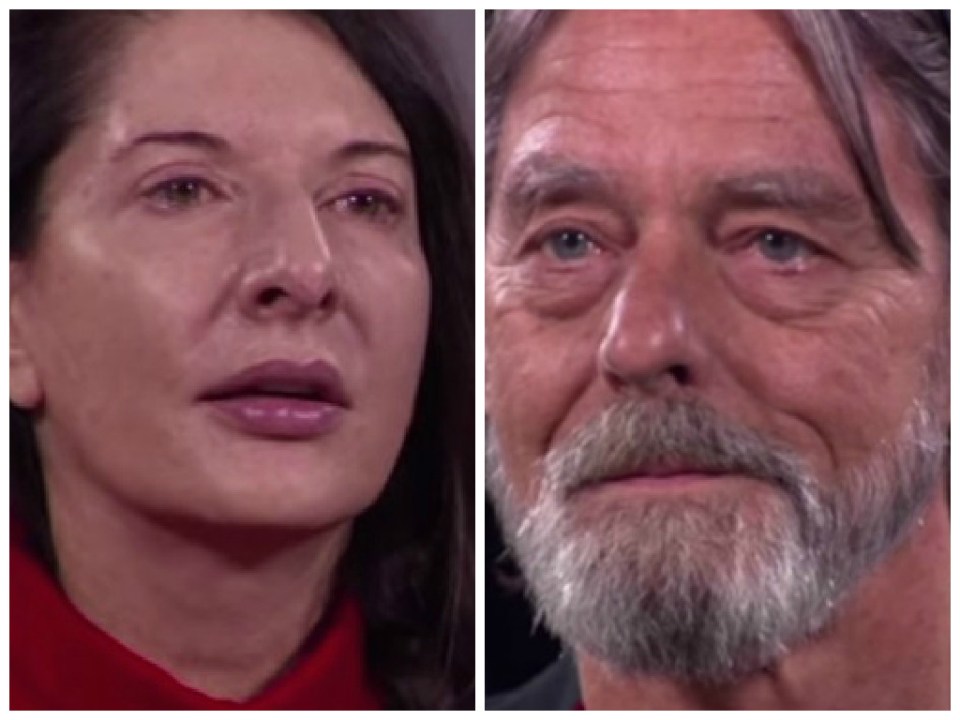 Artista fissa centinaia di estranei, lo scambio di sguardi con l’ex è da brivido