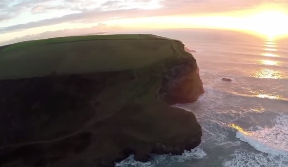 La Terra ripresa da 11 droni – Video