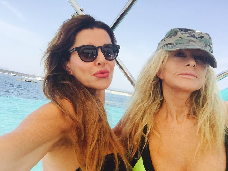 Alba Parietti e Paola Ferrari, amiche da 30 anni: “Abbiamo avuto fidanzati comuni”