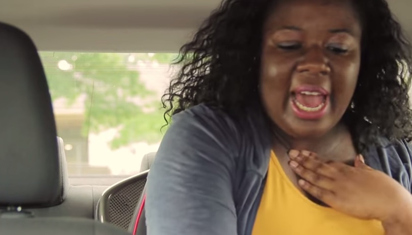 Chiusi in un’auto al sole, ecco cosa accade dopo pochi minuti – Video