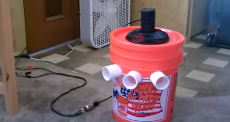 Secchio, ghiaccio e ventilatore, ecco il condizionatore fai da te – Video
