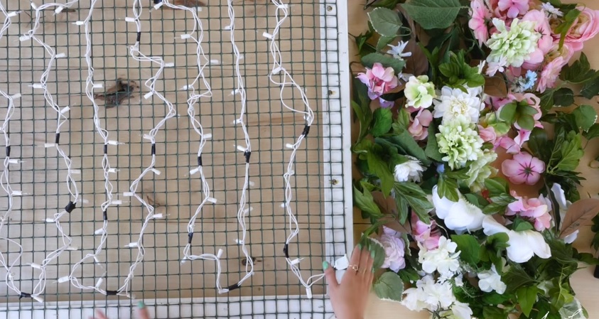 Inizia con una rete e una cornice e crea un capolavoro floreale – Video