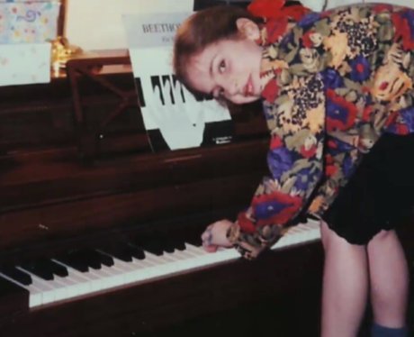 Lady Gaga canta “La vie en rose” e manda il pubblico in delirio