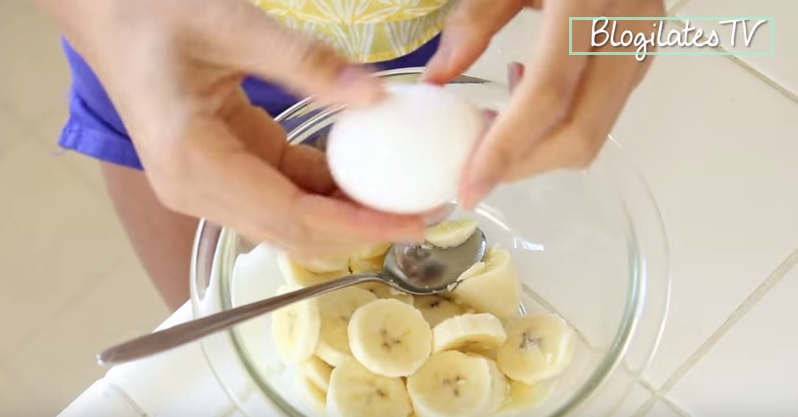 Metti insieme due uova e una banana, la ricetta è da leccarsi i baffi