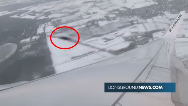 Aereo Ryanair sfiorato da un Ufo? Il video che fa discutere