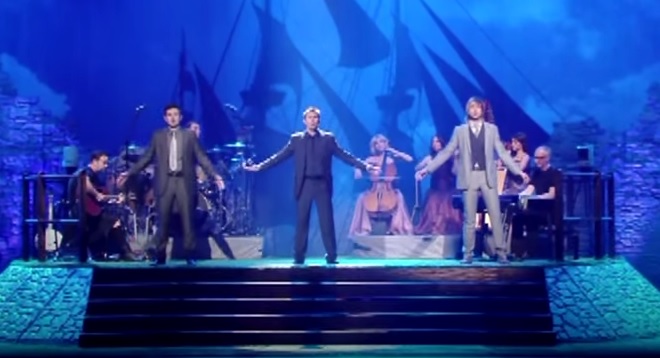 Il cantante è strepitoso ma quando si aggiungono gli altri…