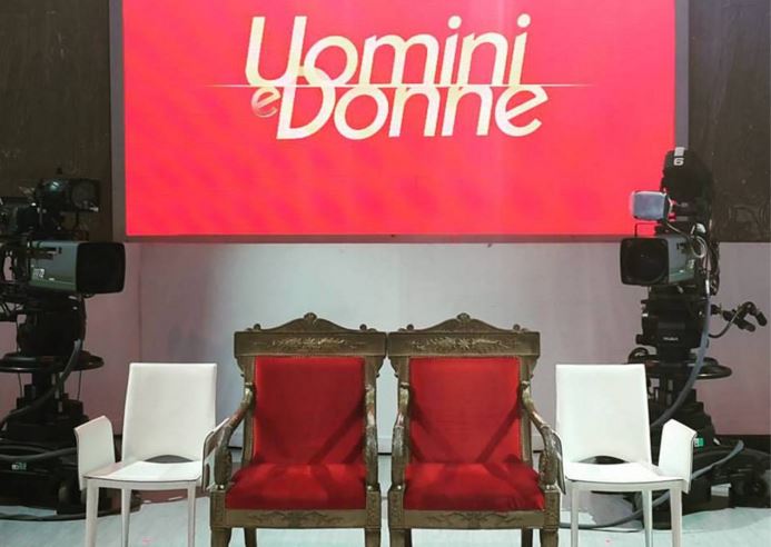 Lutto a “Uomini e Donne”: addio all’ex volto del trono over