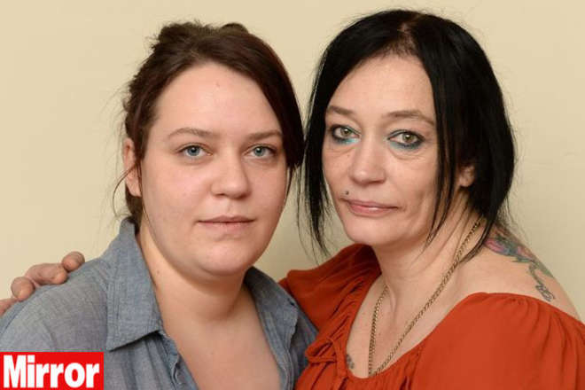 La madre le “ruba” il fidanzato: “Non andrò alle loro nozze, ma l’ho perdonata”