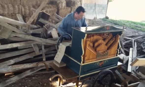 Suona Michael Jackson con un organo del 1700 – Video