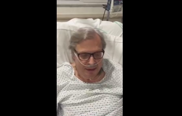 Vittorio Sgarbi, il videomessaggio dal letto dell’ospedale di Modena