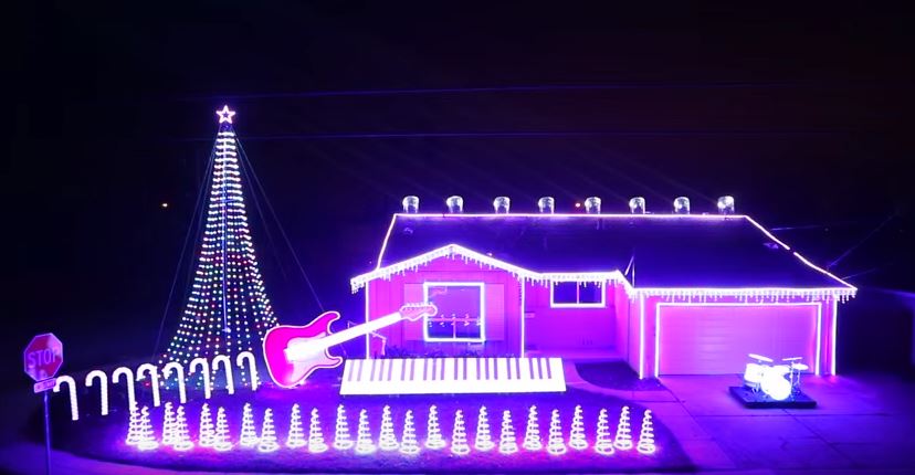 Spettacolo di luci di Natale sulle note di Star Wars