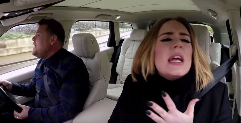 Adele, il karaoke in auto è virale – Video integrale