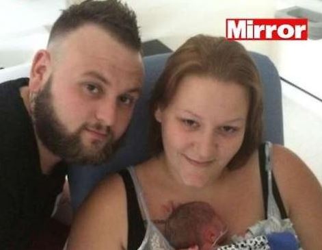 Le fanno il taglio cesareo, ma nella pancia la neonata non c’è