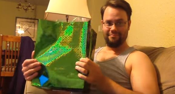 Non udente scopre che diventerà padre, il video commuove il web