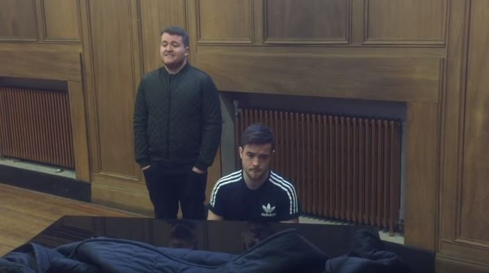 Quando li ha visti, Adele li ha subito invitati a cantare con lei sul palco